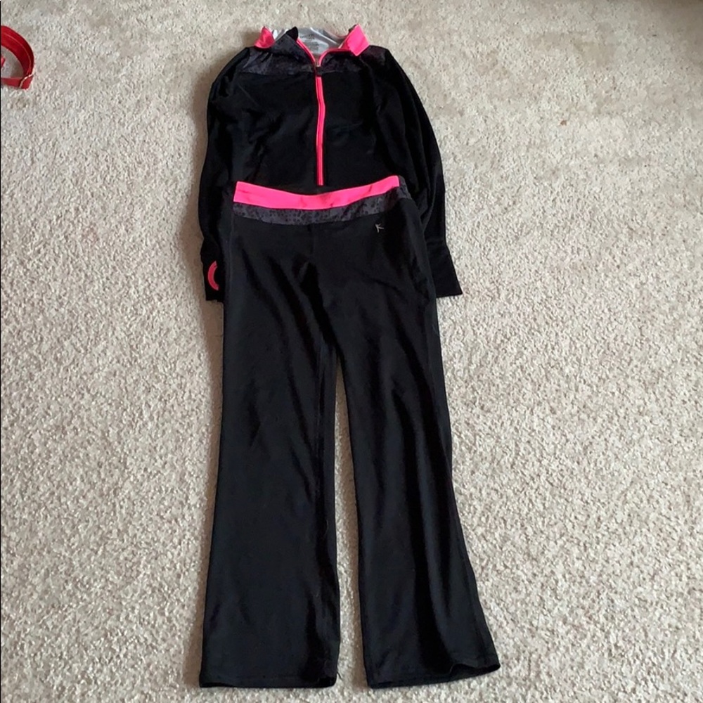 Yoga pants and matching jacket